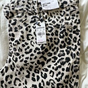 Express Ankle legging Mid Rise stretch  8R black and white cheetah print pants